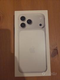 iPhone 17 Pro Max nuovo ancora impacchettato 