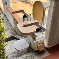 Montascale Acorn per disabili