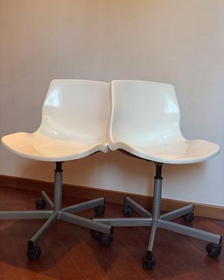 scrivania in legno con sedie