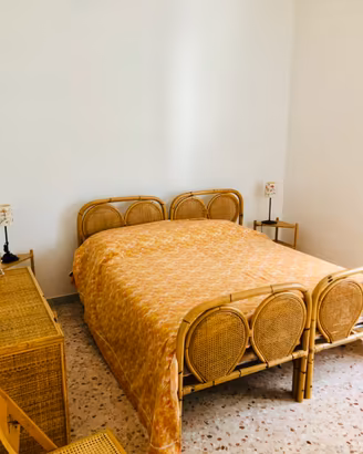 Camera da letto in rattan per adulti o bambini