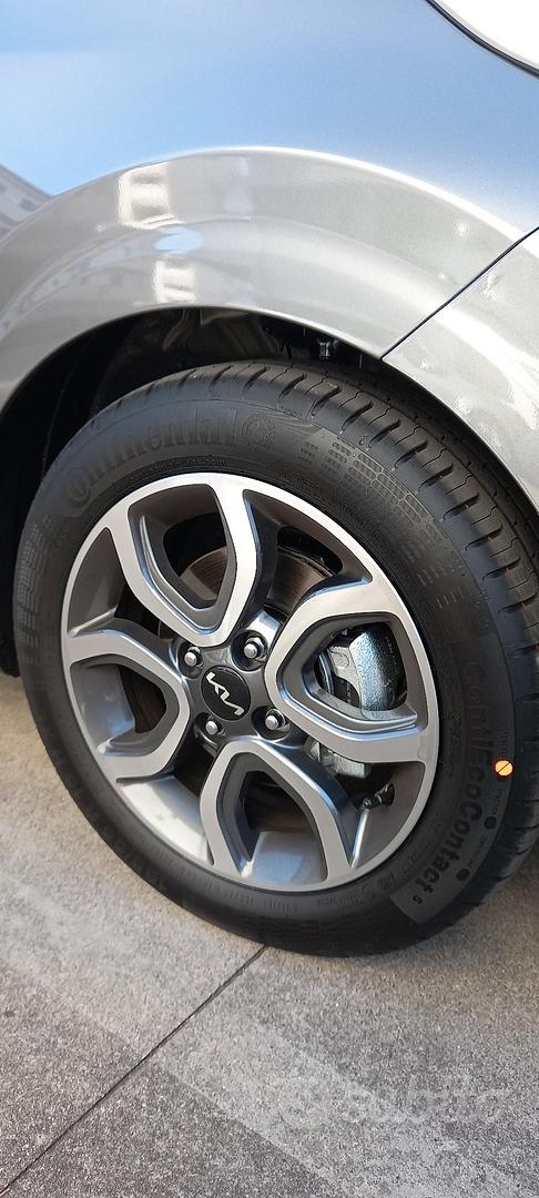 Bridgestone 185/55 R15 gomme NUOVE - Accessori Auto In vendita a