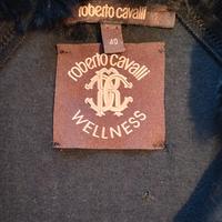 felpa nera zip oro cappuccio pelliccia