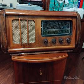 radio antica in legno