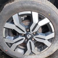 3 cerchi in lega/gomme 215/60 R17 Dacia Duster