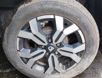 3 cerchi in lega/gomme 215/60 R17 Dacia Duster