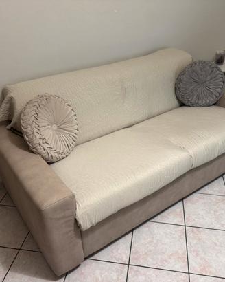 Divano letto 3 posti con materasso e rete.