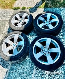 Cerchi *originali BMW* da 17 con gomme