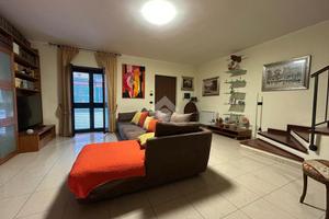 VILLA A SCHIERA A MENDICINO