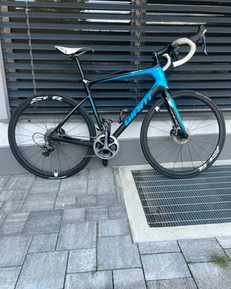 Bici corsa Giant Defy Advanced 0