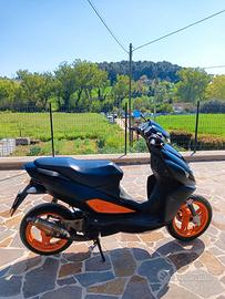 Scooter Malaguti Phantom F12