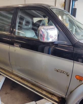 Porta anteriore dx nuda MITSUBISHI L200 del 2000