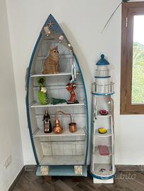 BARCA SCAFFALE + FARO DECORATIVO – STILE MARINARO