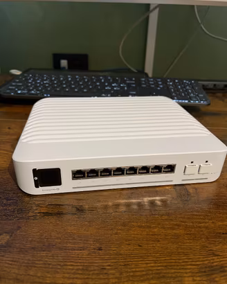 Ubiquiti Switch - USW-Enterprise-8-PoE