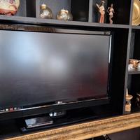 Televisore LG 47 pollici LED.