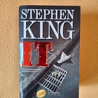 IT - Stephen King (Edizione Sperling Paperback)
