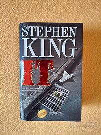 IT - Stephen King (Edizione Sperling Paperback)