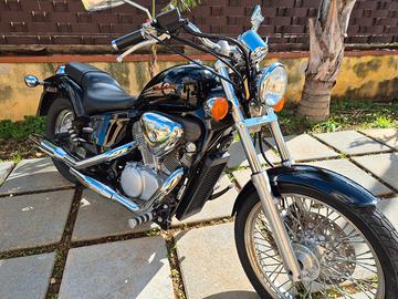 Honda Shadow originale con pochi km