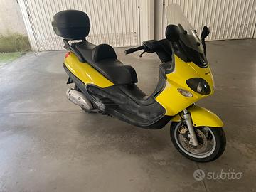 Piaggio x9 500