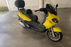 Piaggio x9 500