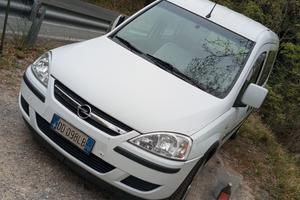 Opel Combo tour