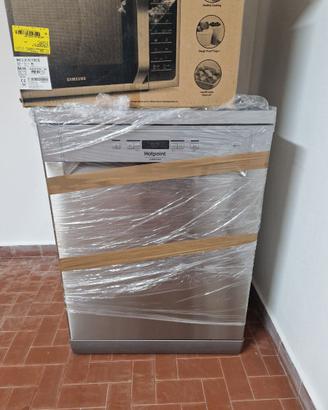 Lavastoviglie Hotpoint Ariston Libera Installazion