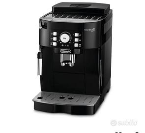 Macchina da caffè DeLonghi magnifica s