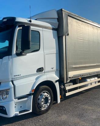 Mercedes Benz Actros 1830