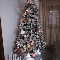 Albero di natale innevato 
