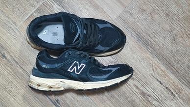 new balance 2002 misura 43