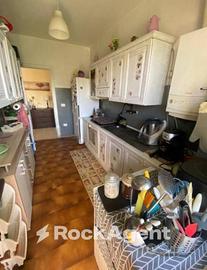 BORGO VAL DI TARO (PR) - TRILOCALE CON BALCONE E G