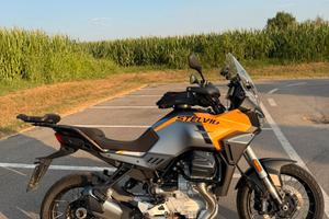 Moto guzzi stelvio 2025