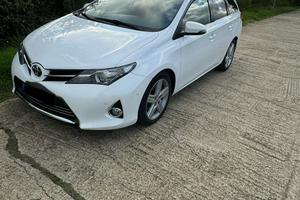 Toyota auris 2.0 d4d