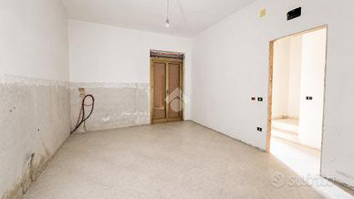 3 LOCALI A PARTINICO