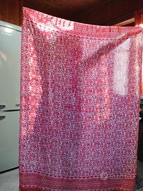 Foulard arabo con un motivo decorativo.