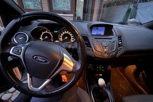 FORD Fiesta 1.5 TDCi 75CV 5 porte ST-Line