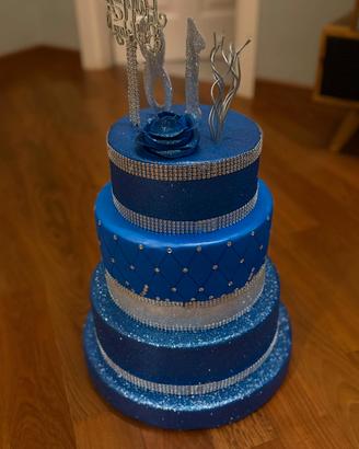 TORTA COMPLEANNO 18 ANNI