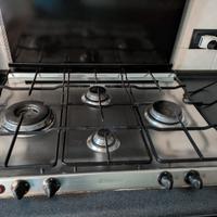 piano cottura Ariston