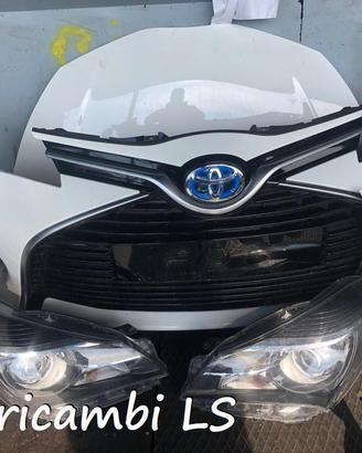 Toyota Yaris Hybrid 2016