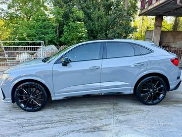 Audi rsq3