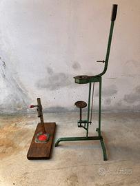 Tappatrice a corona e tappatrice tappi di sughero