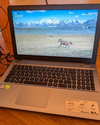 Portatile ASUS F541U i7 8GB RAM SSD 500GB