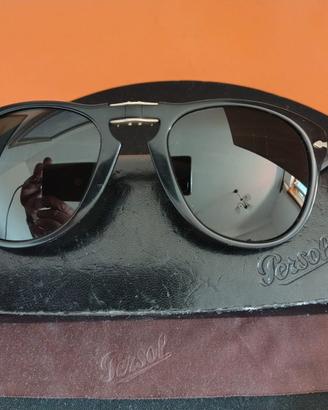 Persol 714