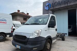 Iveco Daily 35S15/2.3/TEALIO/PATENTE B/2014