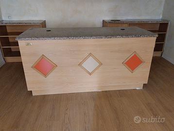 banconi con piano in marmo