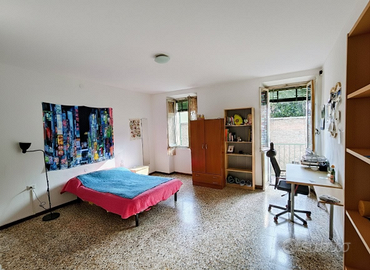 Ampia singola in centro storico solo studentesse