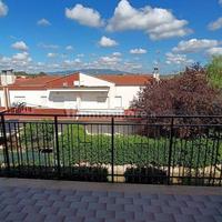 Villa a schiera con box e sala hobby