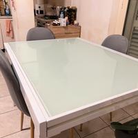 Tavolo da pranzo in vetro