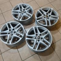 cerchi originali Toyota 