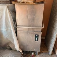 Lavastoviglie a capootta