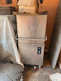 Lavastoviglie a capootta